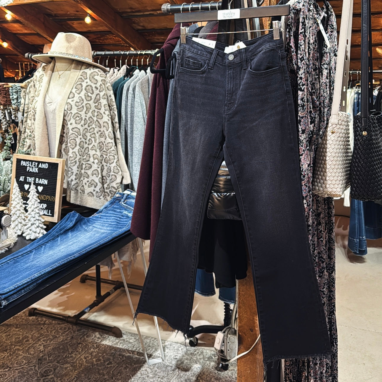 HR RawHem Kickflare Jeans