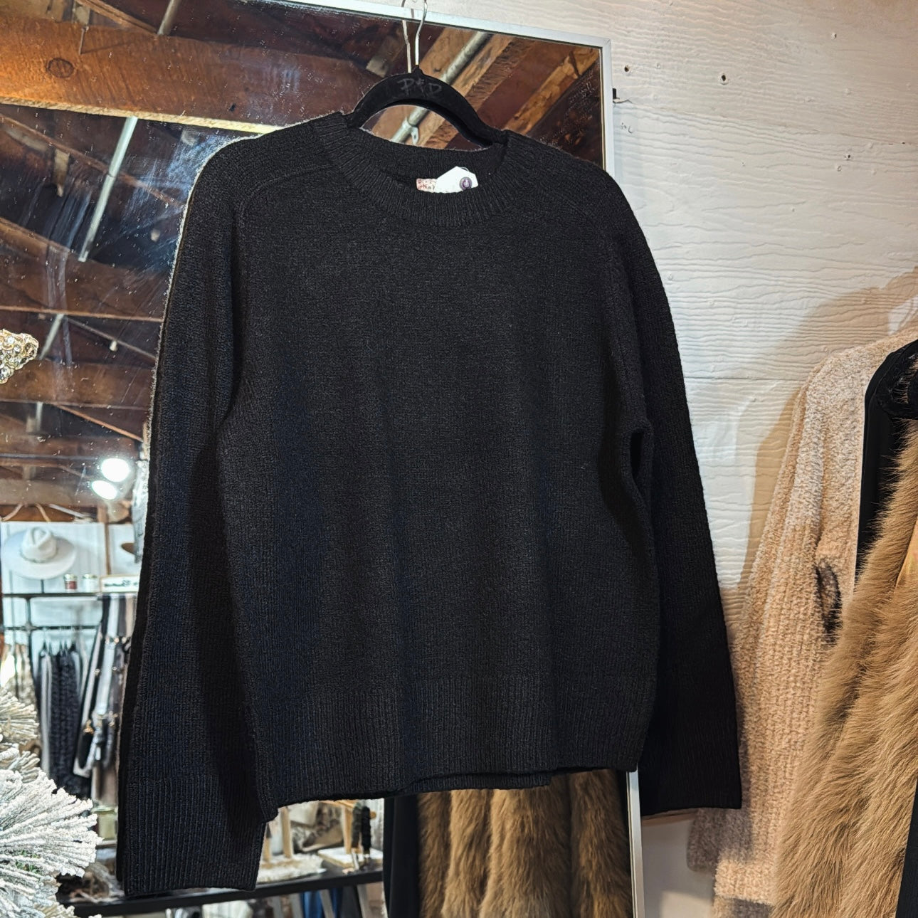 Essential Crewneck Sweater-Black