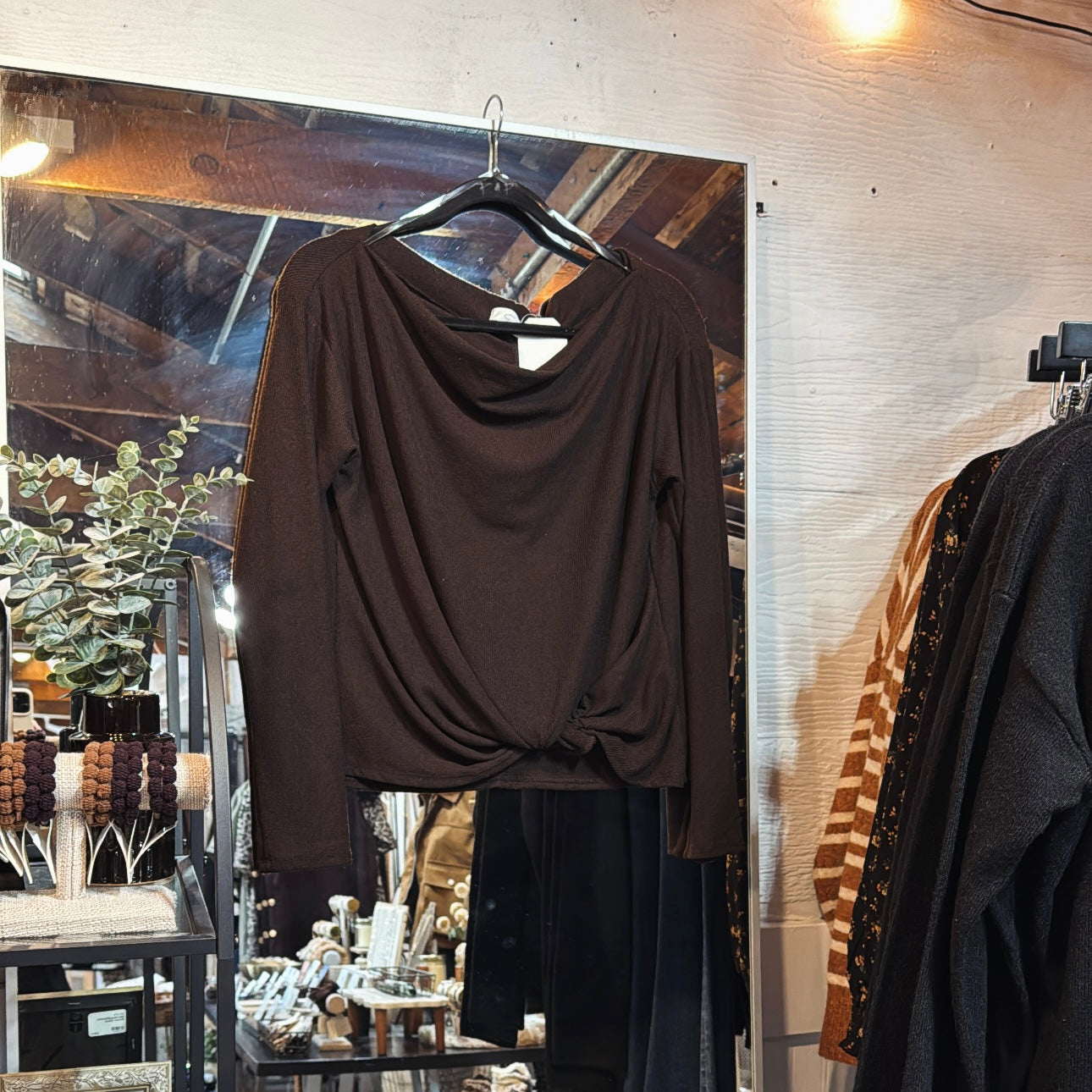 Boatneck/Knot Top