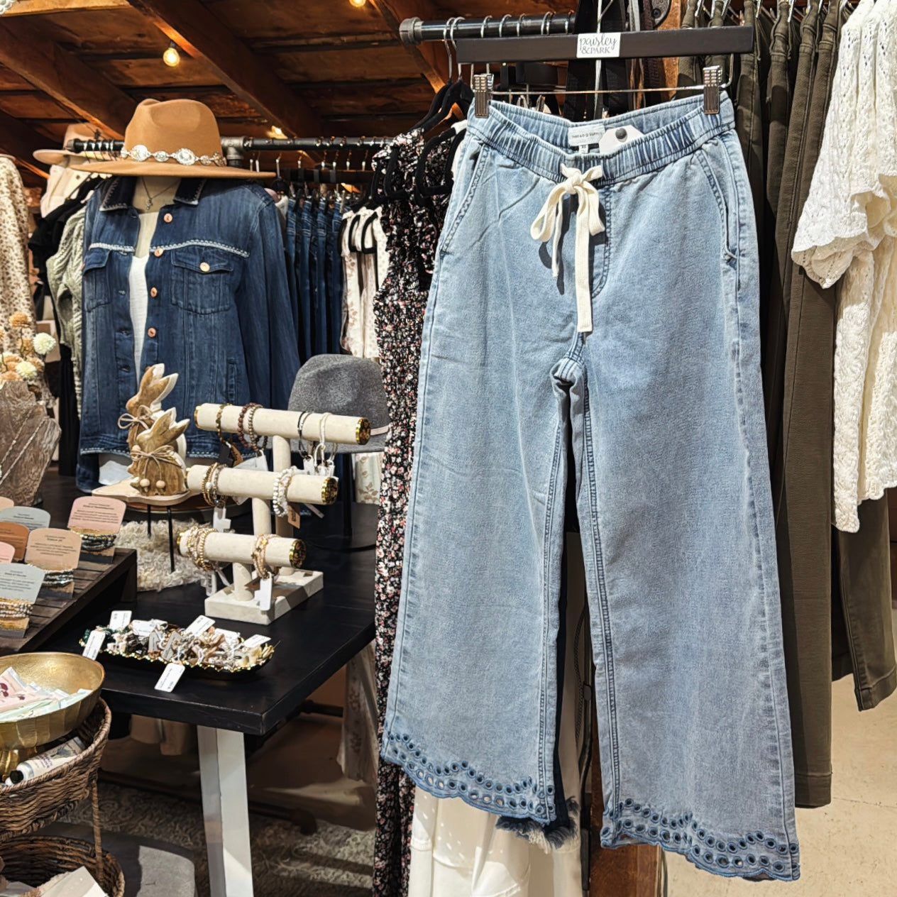 Eyelet Cropped Jeans