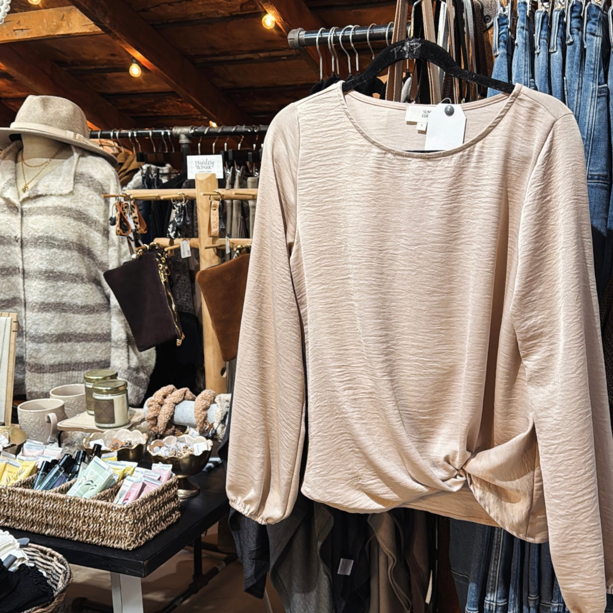 TwistFront Blouse