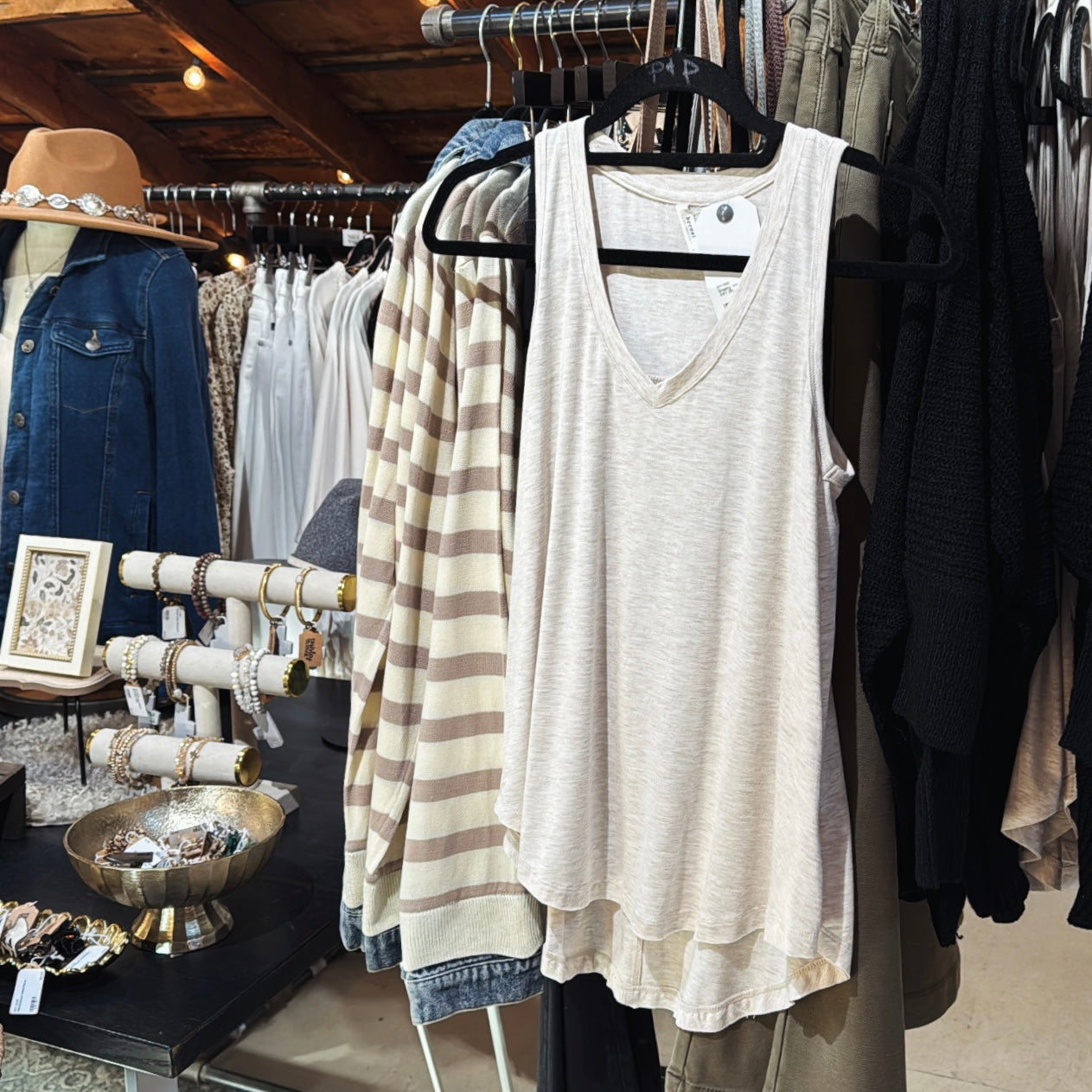 Dreamy V-Neck Tank - Oat