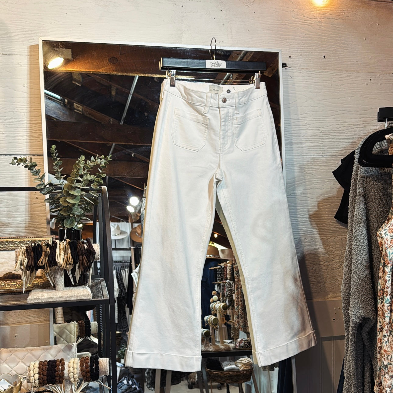 HR White Relaxed CropFlare Jeans