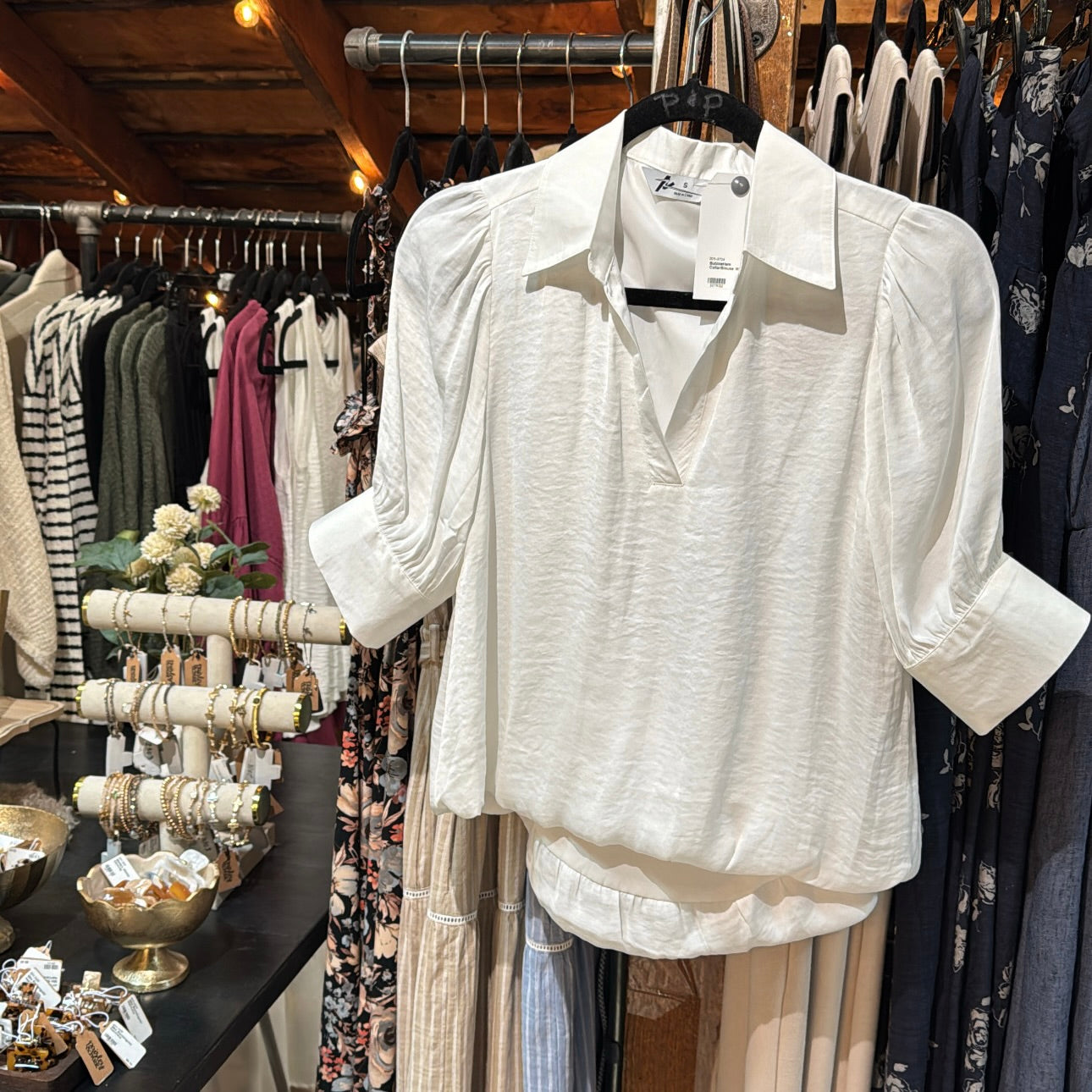 BubbleHem Collar Blouse