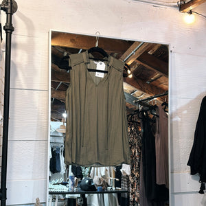 Smock Detail Tank