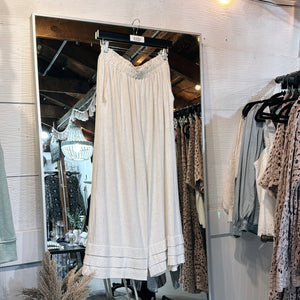 RuffleHem Linen Pants