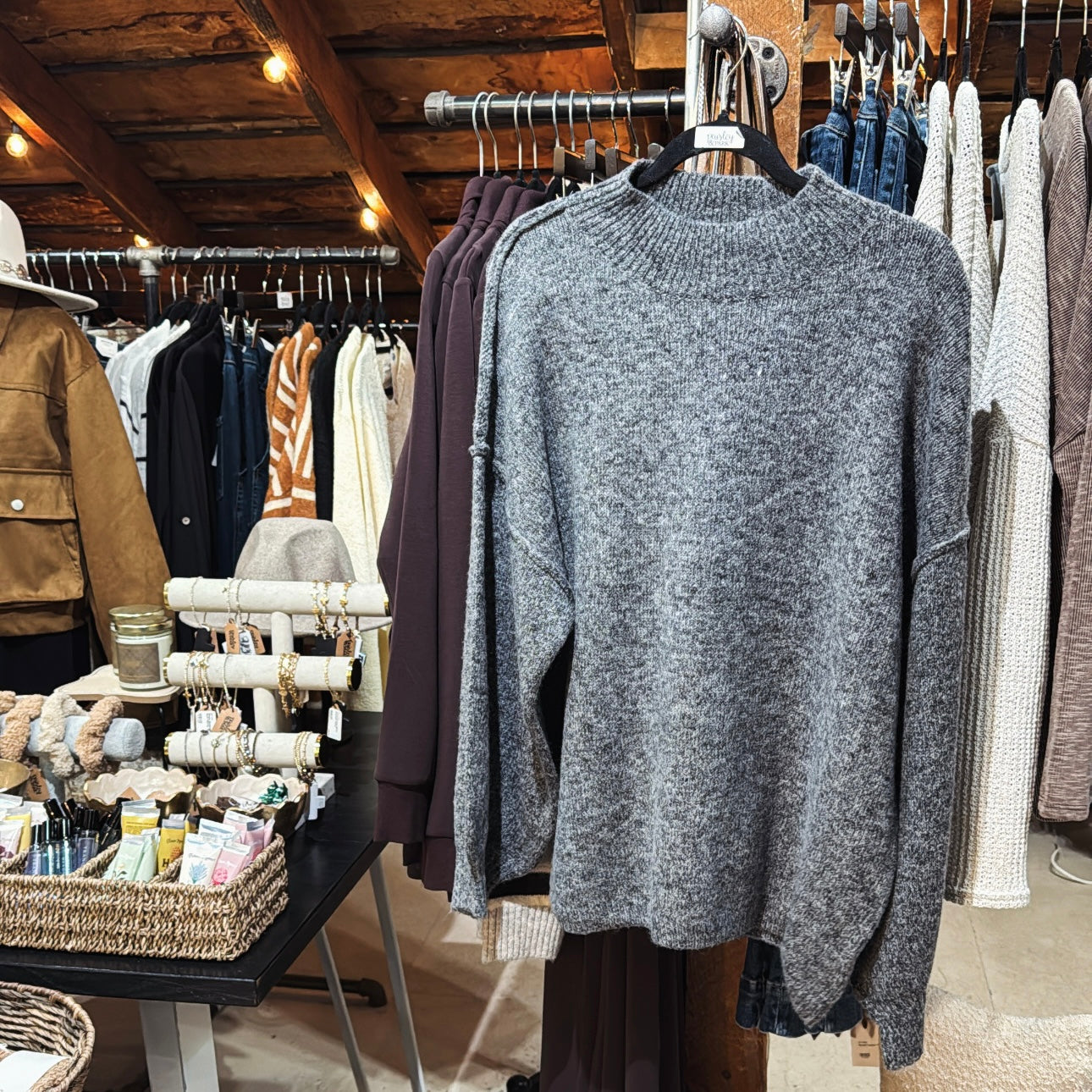 BalloonSleeve Pullover