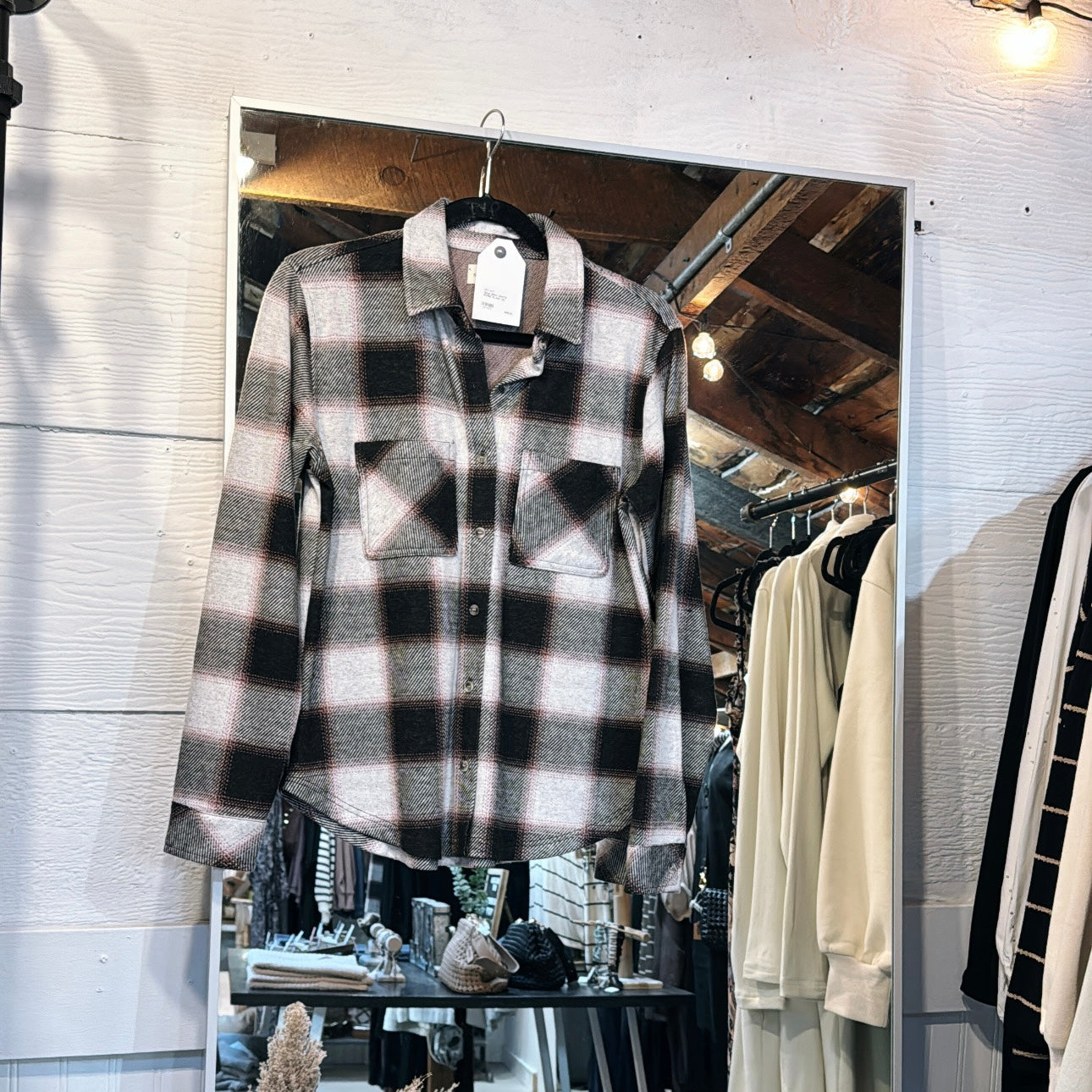 Saja Flannel - White Rose